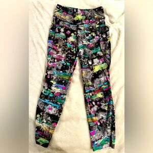 Lululemon size 8 Graffiti leggings